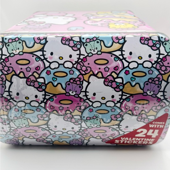 Hello Kitty Valentine’s Day Mailbox - Picture 7 of 10